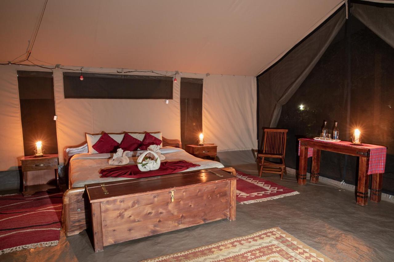 マサイマラ国立保護区 Hammerkop Migration Camp Bed & Breakfast エクステリア 写真